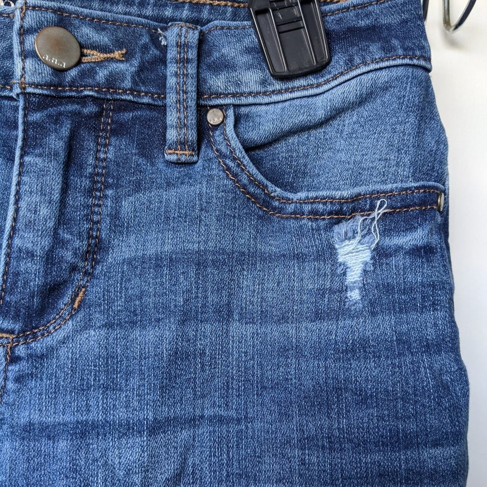 a.n.a Skinny Jeans Crop Fringe Distressed Feather Embroidered Size 2 - Picture 6 of 13